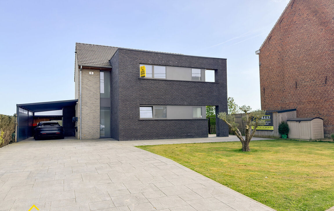 Villa te koop in Bever