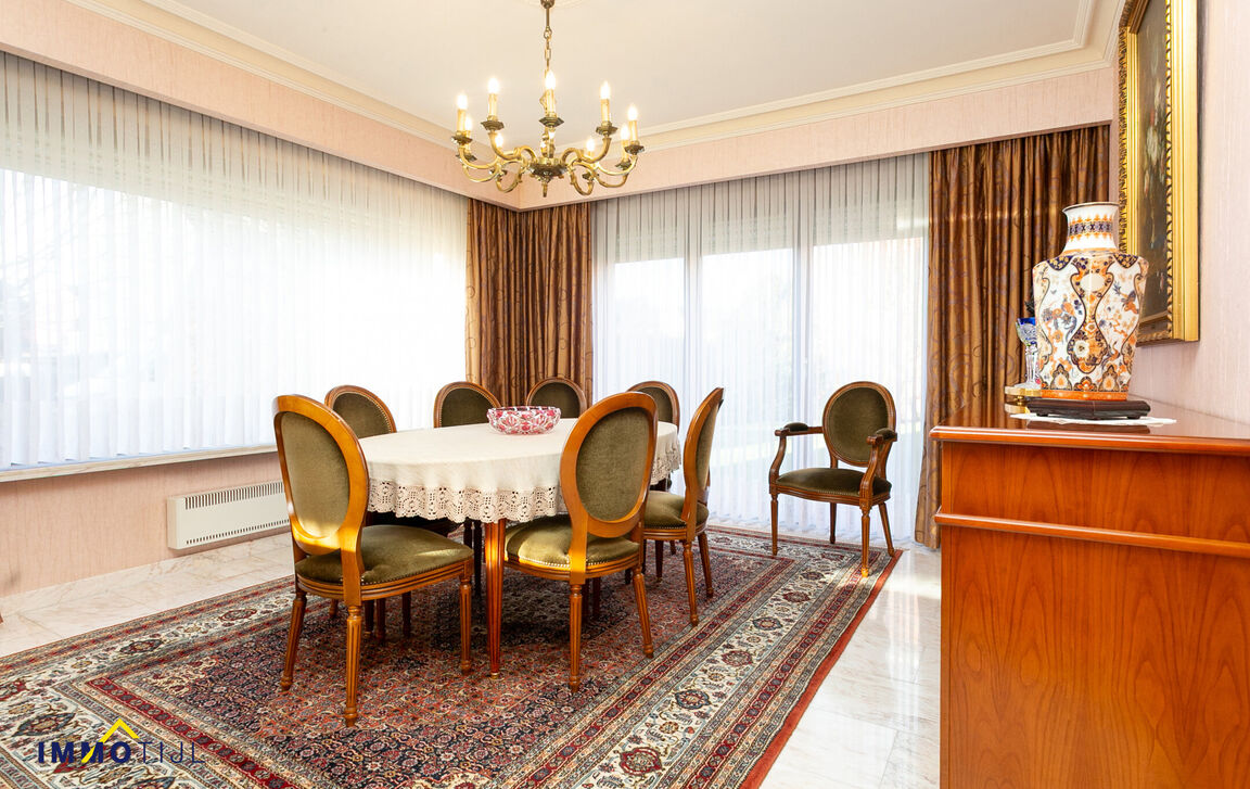 Villa te koop in Buggenhout