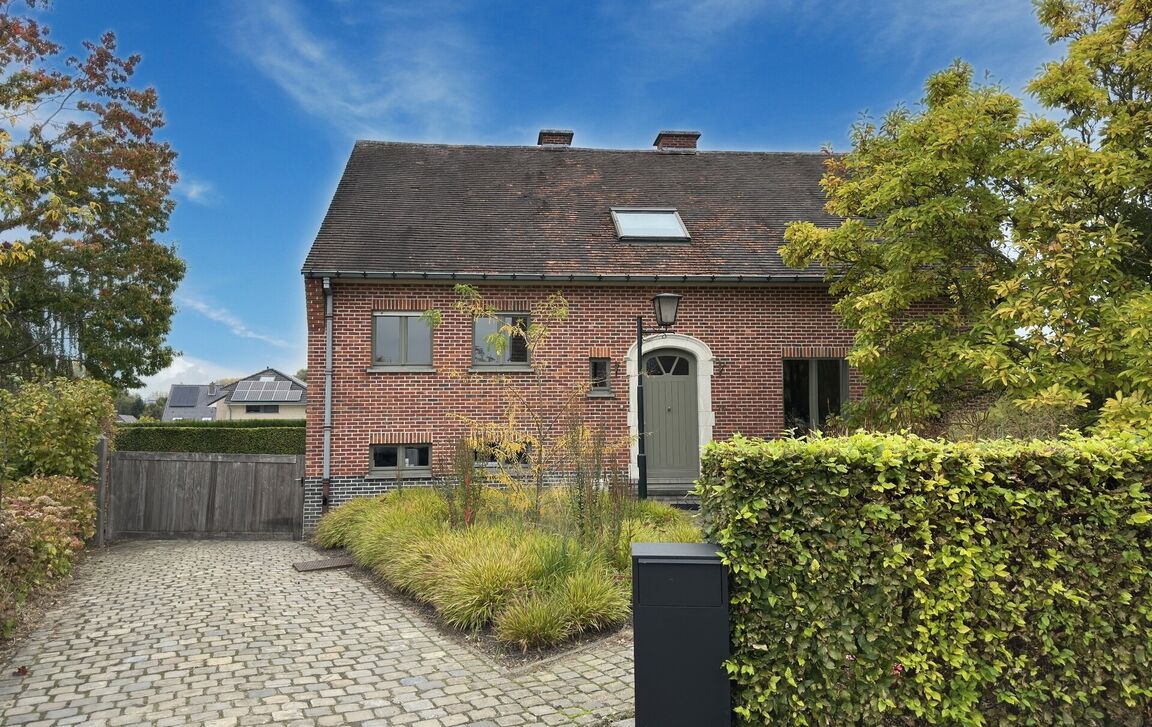 Villa te koop in Denderleeuw