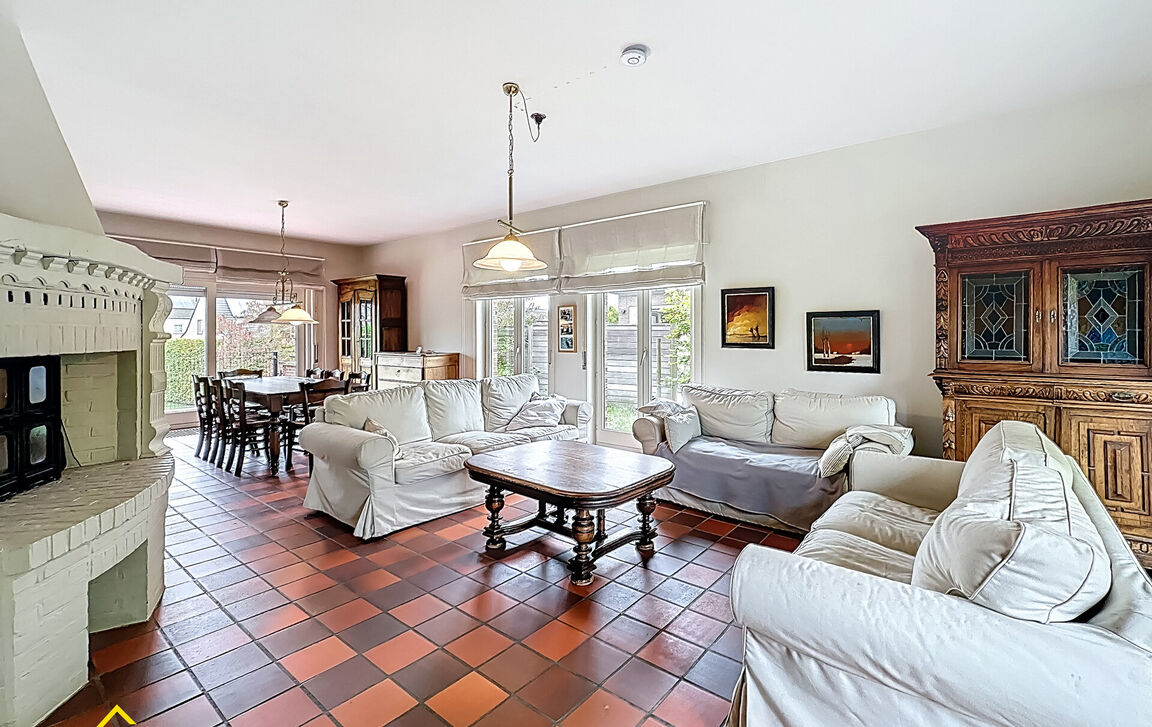 Villa te koop in Denderleeuw