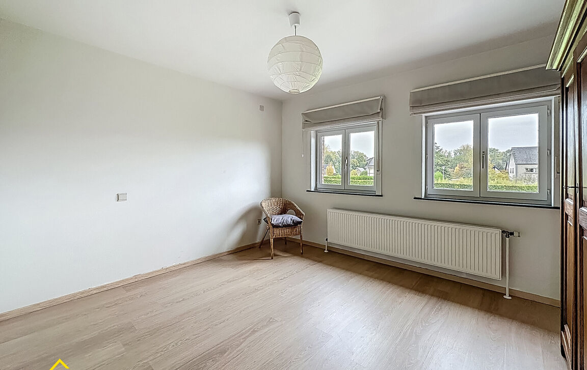 Villa te koop in Denderleeuw