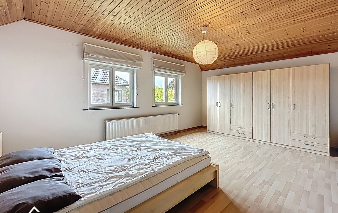 Villa te koop in Denderleeuw