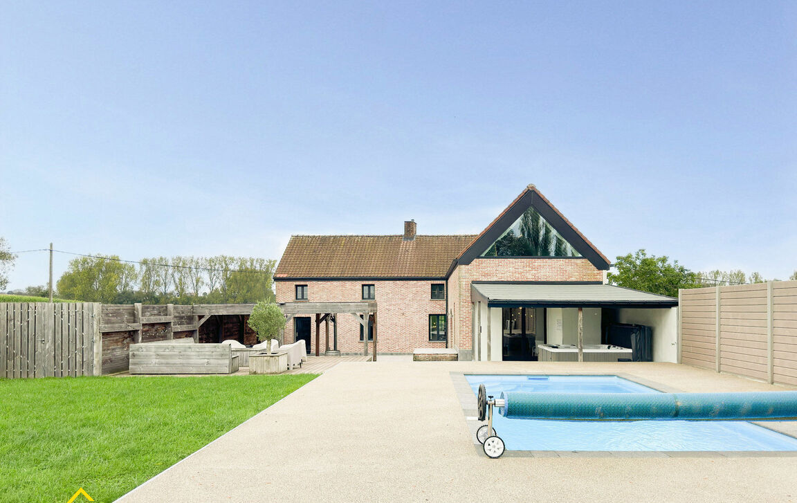 Villa te koop in Lennik