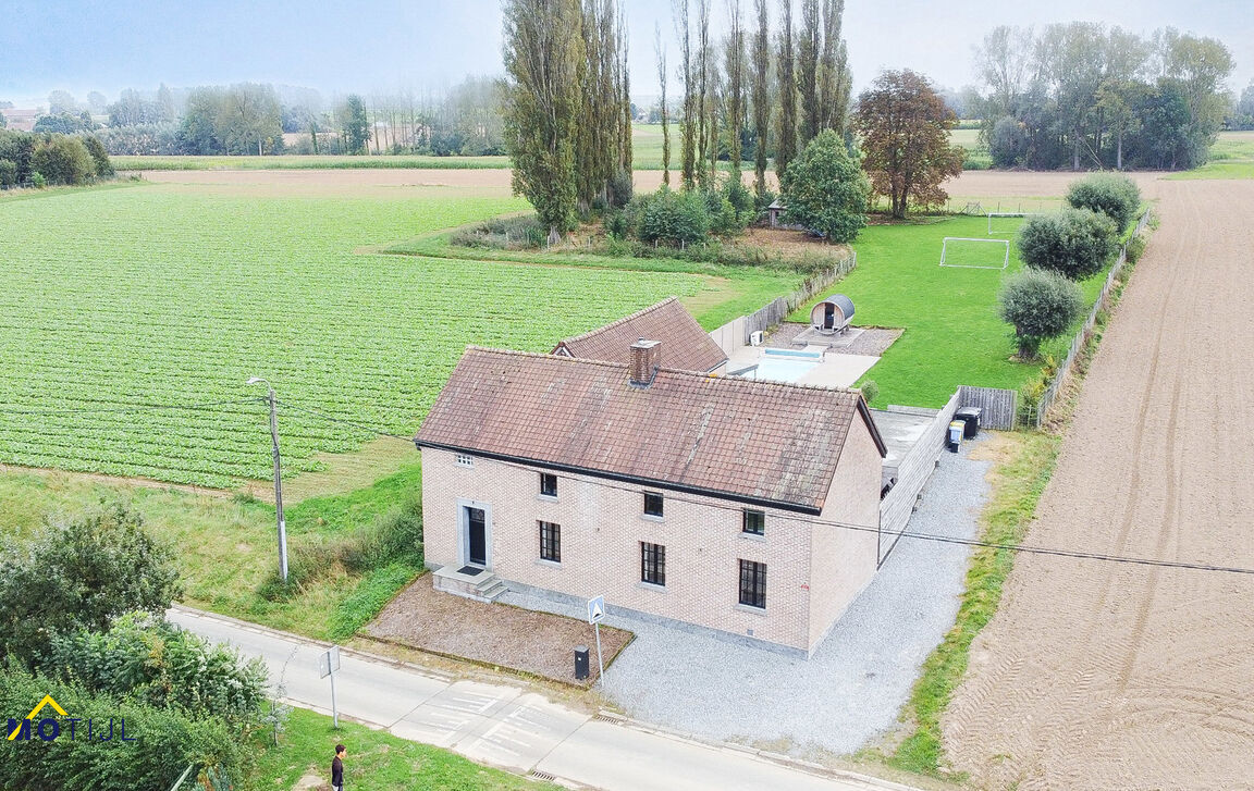 Villa te koop in Lennik