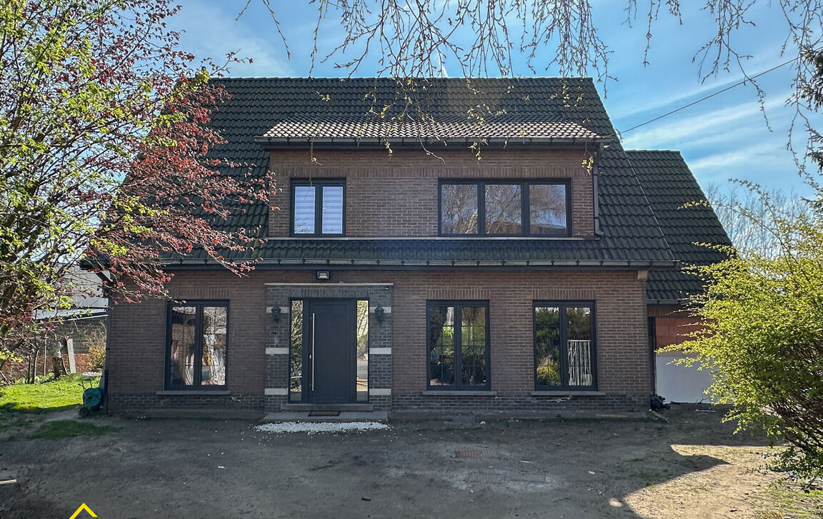 Villa te koop in Wichelen