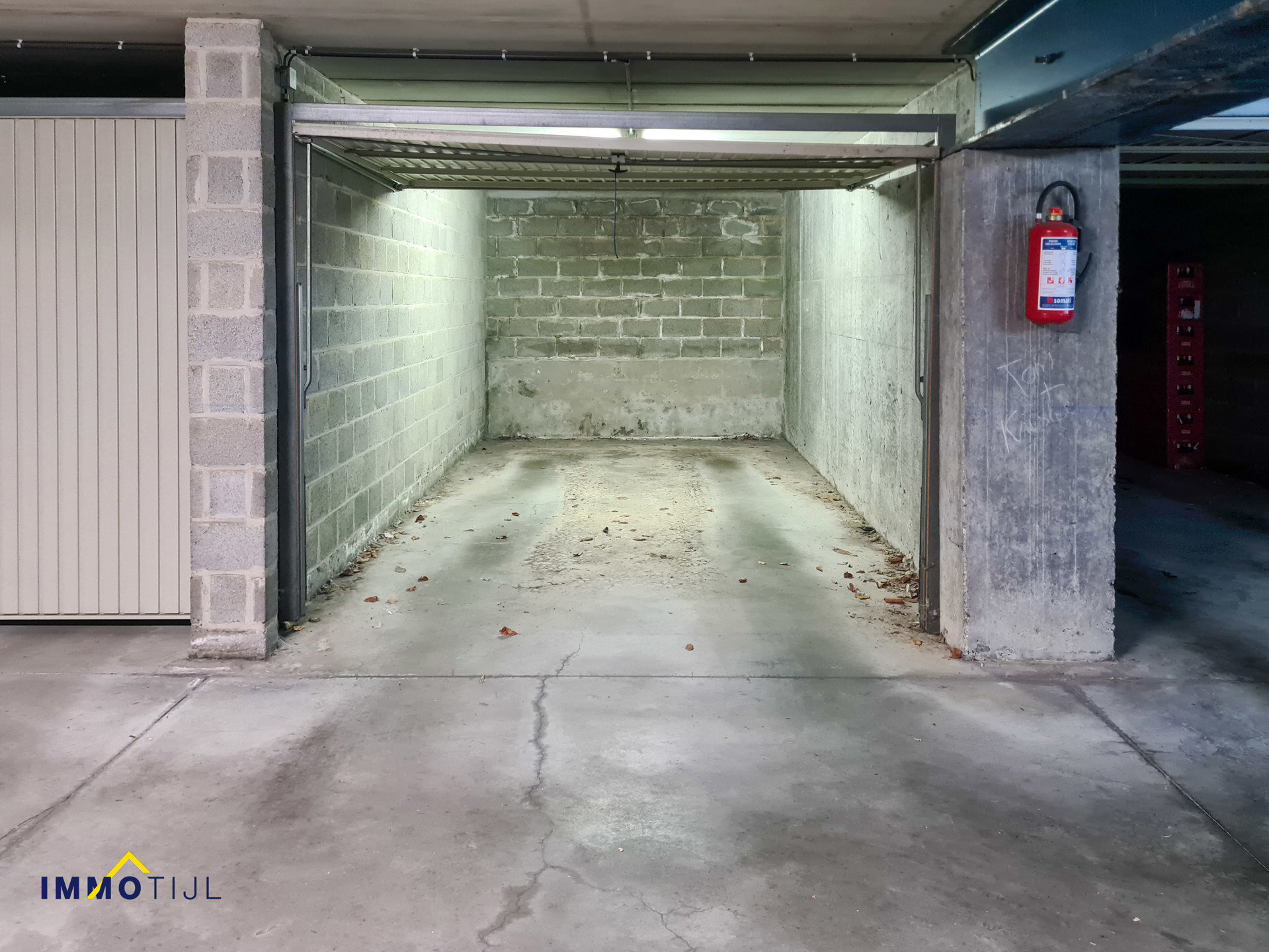 Gesloten garagebox te koop in Aalst