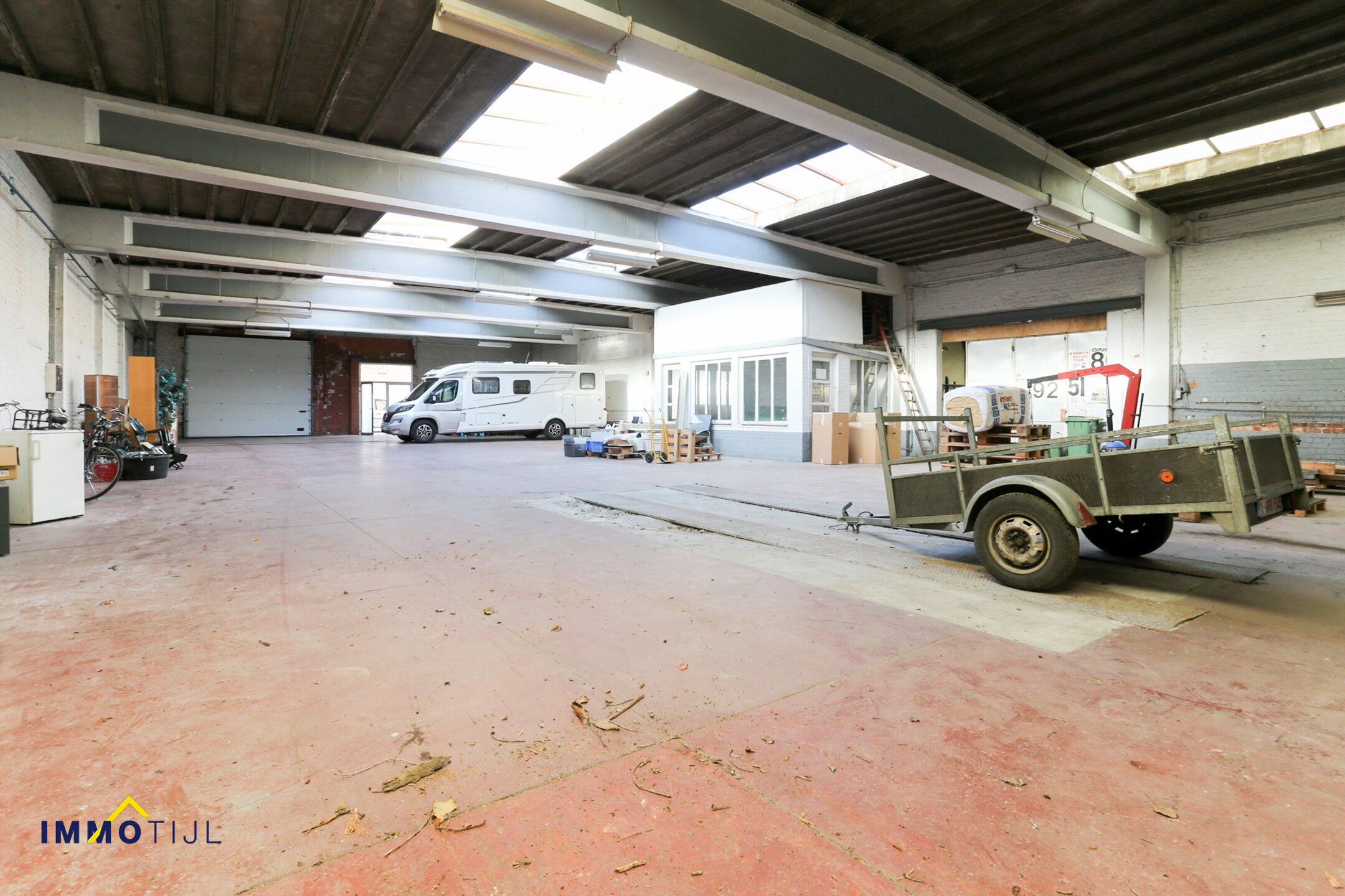 Kantoren & magazijn te koop in Dendermonde