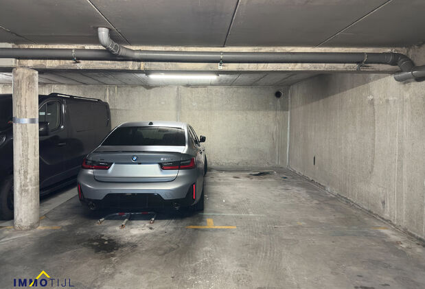 Binnenstaanplaats te koop in Denderleeuw