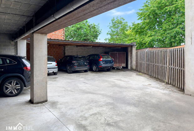 Buitenstaanplaats te koop in Denderleeuw
