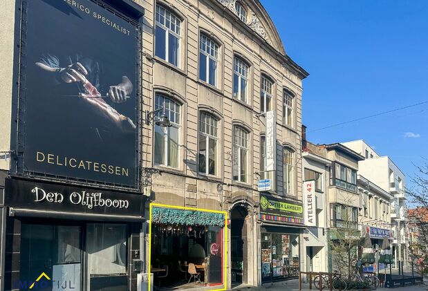 Gebouw voor gemengd gebruik te koop in Aalst