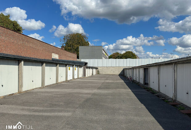 Gesloten garagebox te koop in Aalst