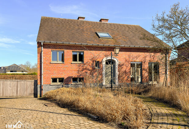 Villa te koop in Denderleeuw