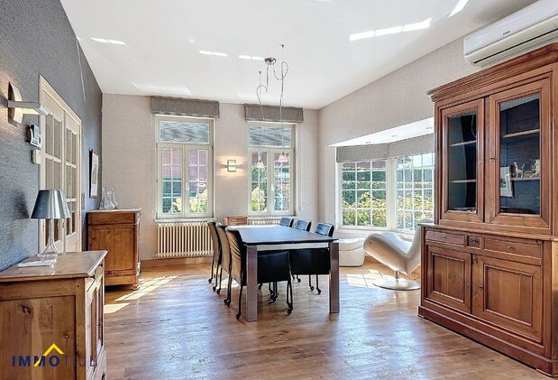 Villa te koop in Outer