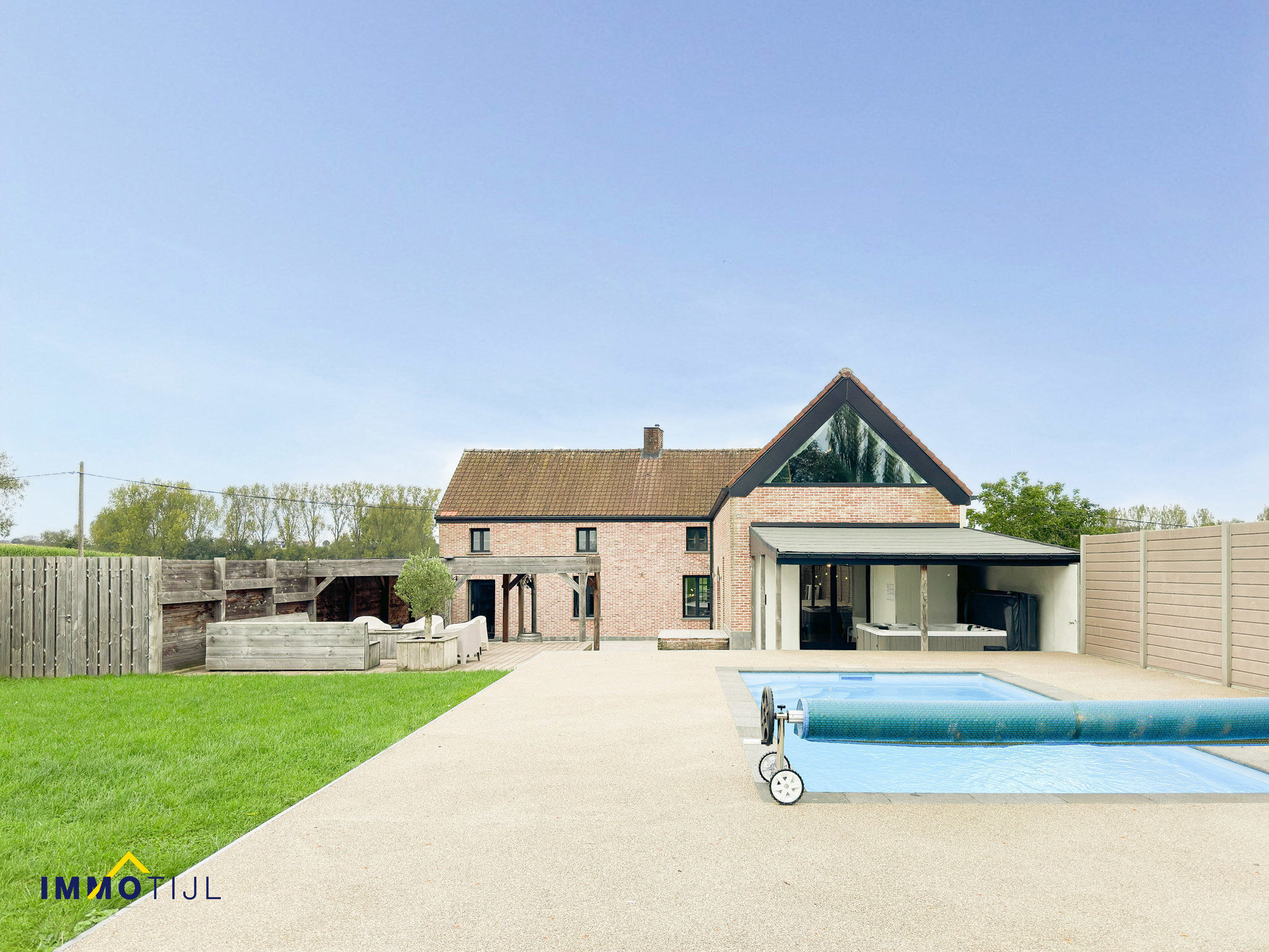 Villa te koop in Lennik