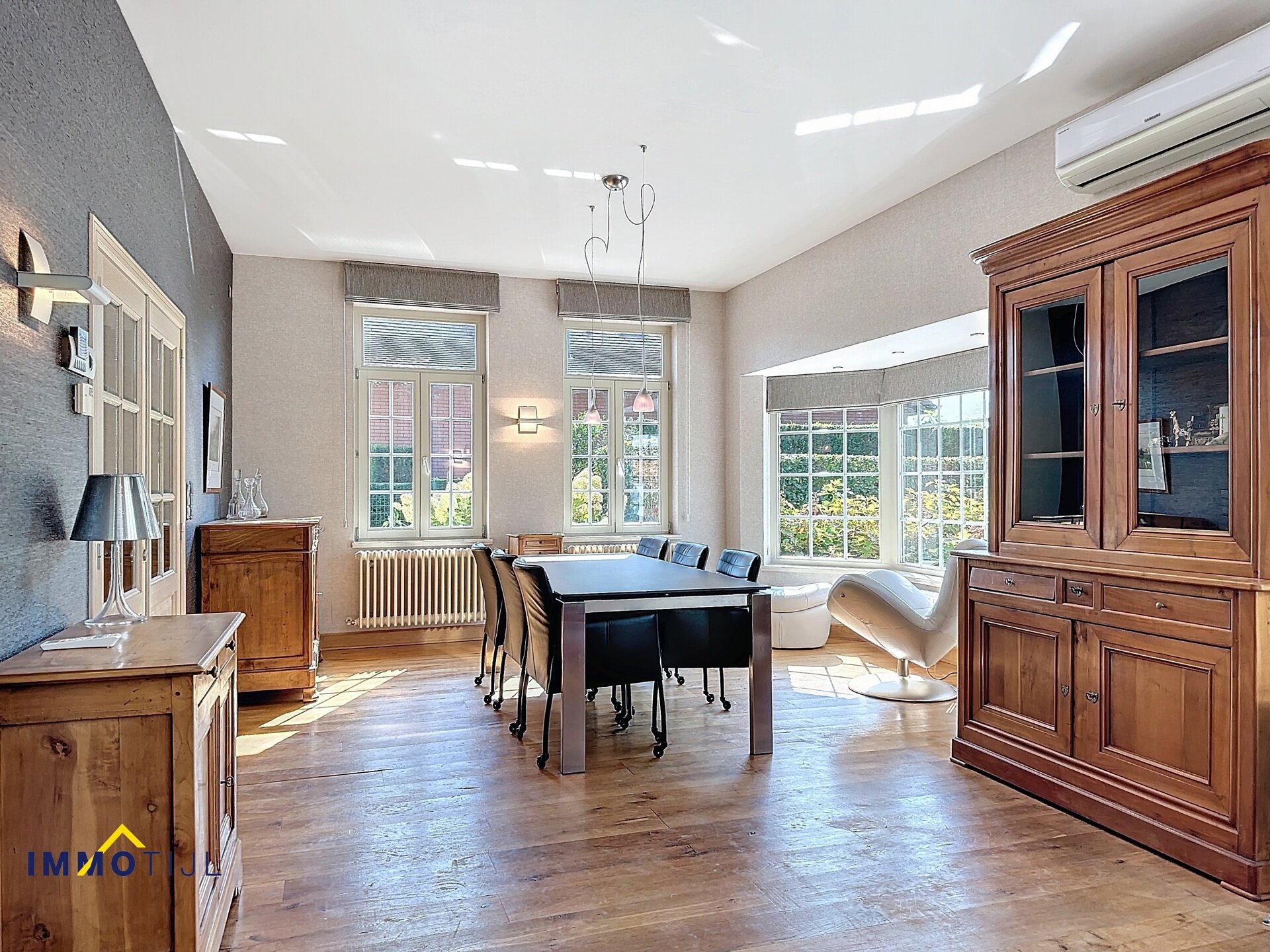 Villa te koop in Outer